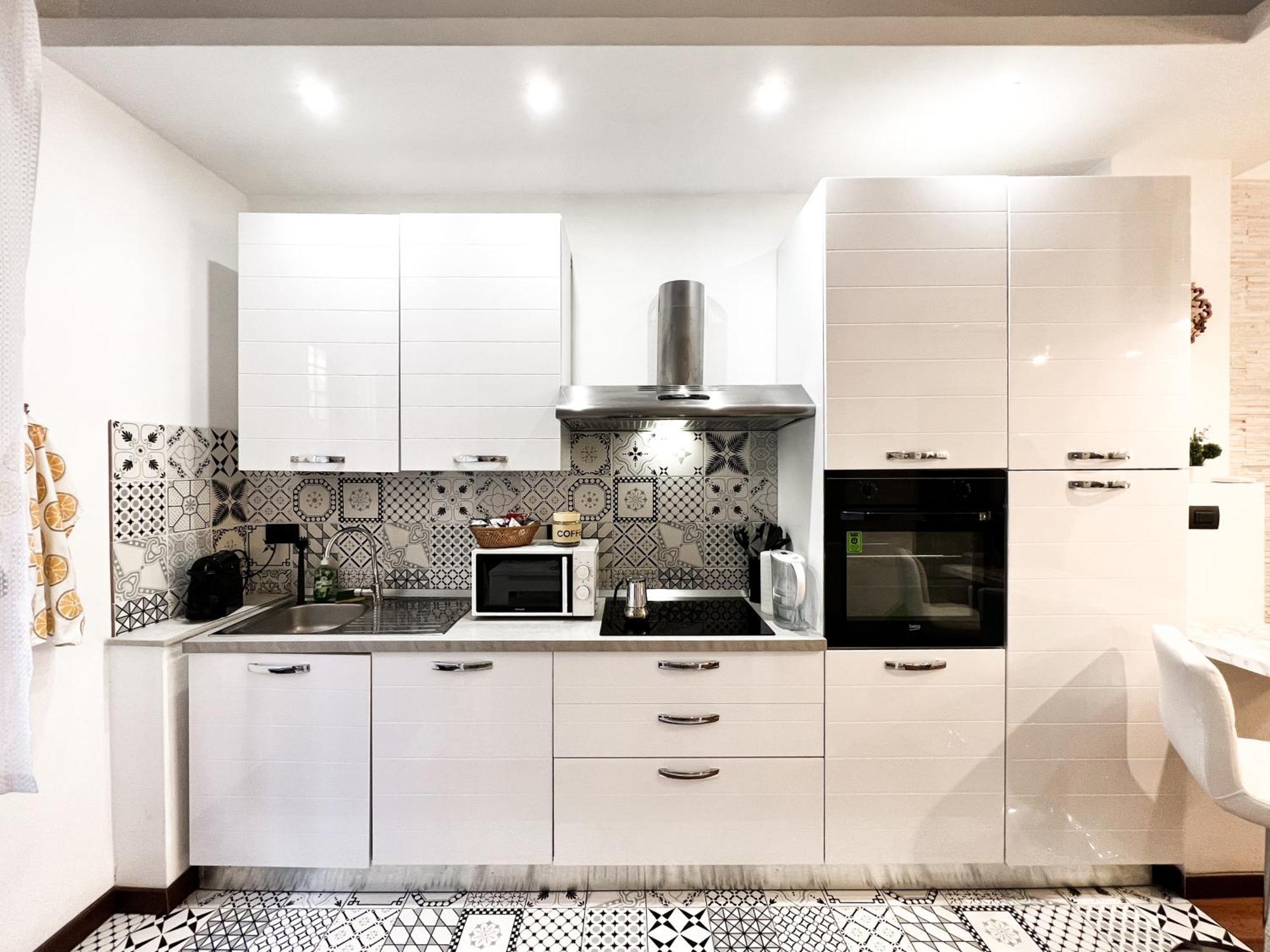 Unique House - 3 Bedrooms & 2 Bathrooms With 4 Beds - 100 Meters To The Metro A Roma Dış mekan fotoğraf